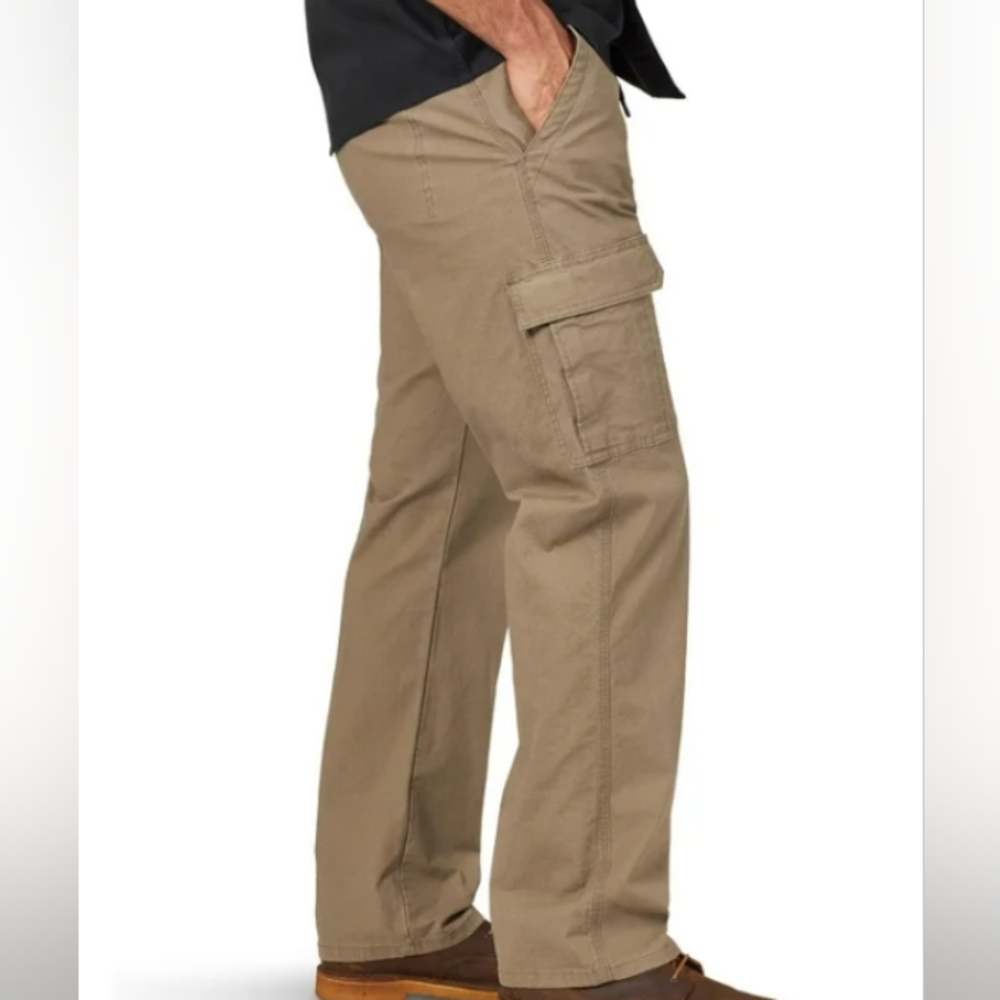 NEW Wrangler Men's Cargo Pants (38x32)